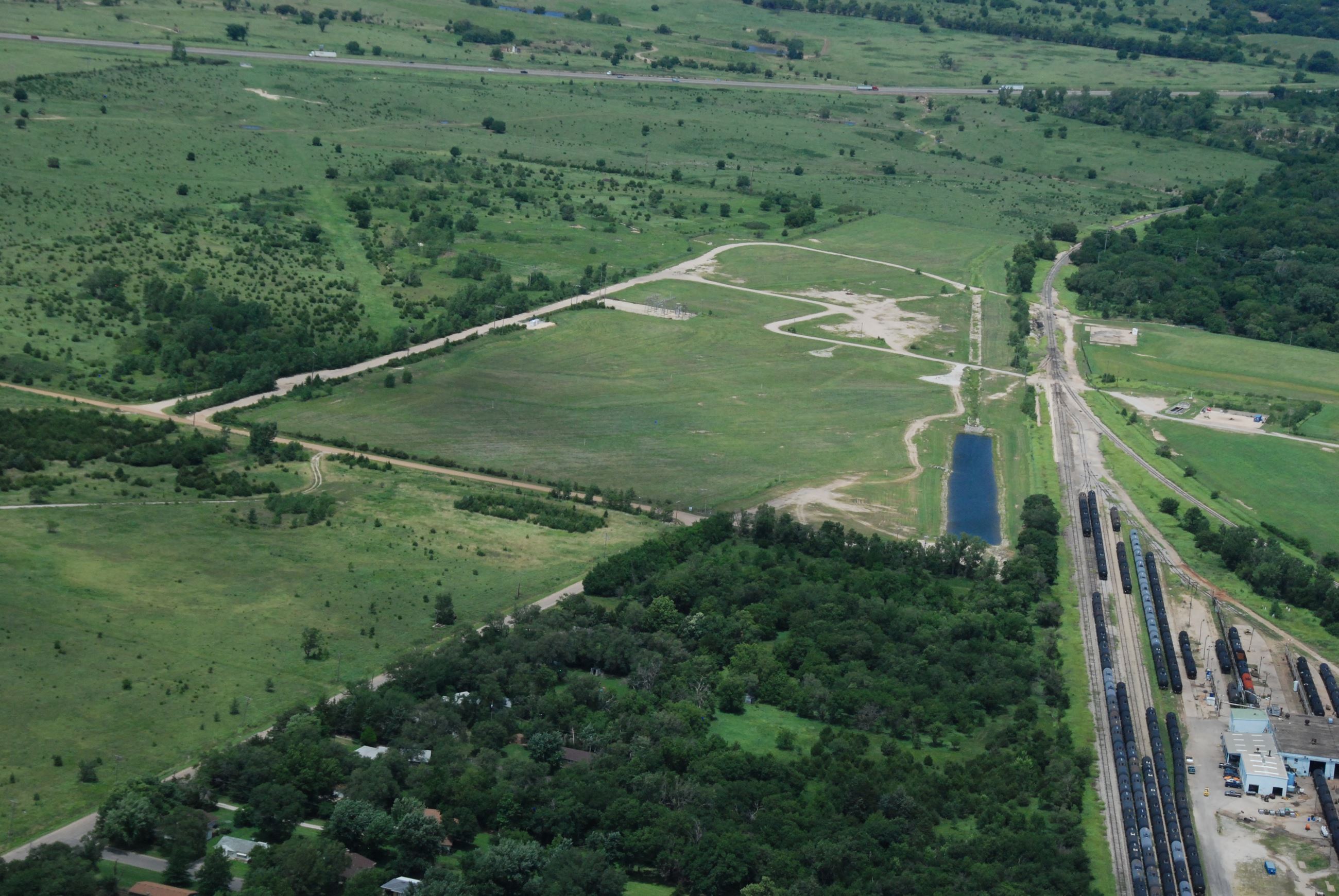 Looking NW BNSF Kansas Turnpike